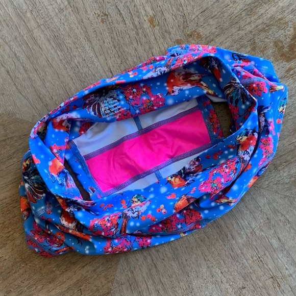 Peachy Athletic Snowy Songbirds Shorts - Picture 3 of 3